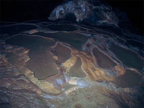 Interior de la Cueva de Valporquero. Imagen de guiarte.com