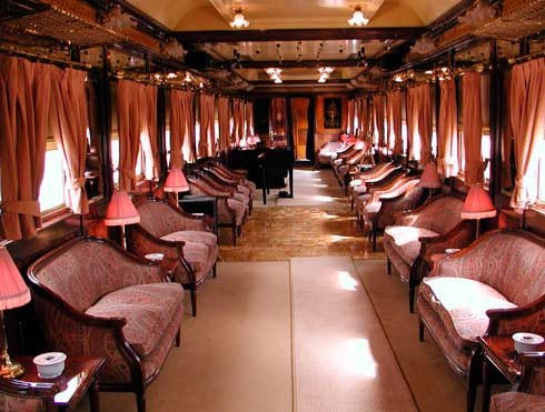 Interior del tren Al Andalus. Salón.