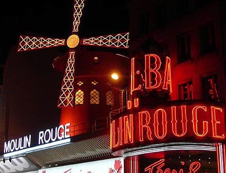 El Moulin Rouge abrió sus puertas en el año 1889. http://www.moulinrouge.fr/