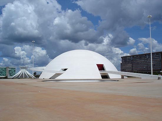 Edificio Museo Oscar Niemeyer, en Brasilia