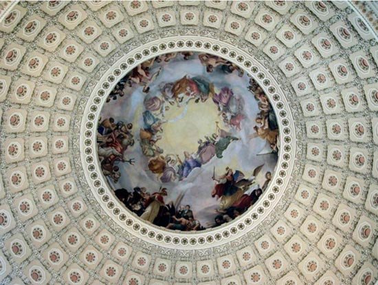 La Apoteosis de Washington corona el interior de la cúpula. Imagen de Guiarte.com.