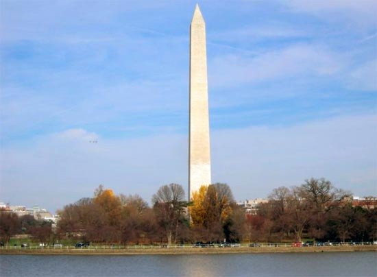 El monumento a Washington, es el más elevado de la ciudad. Imagen de Guiarte.com.