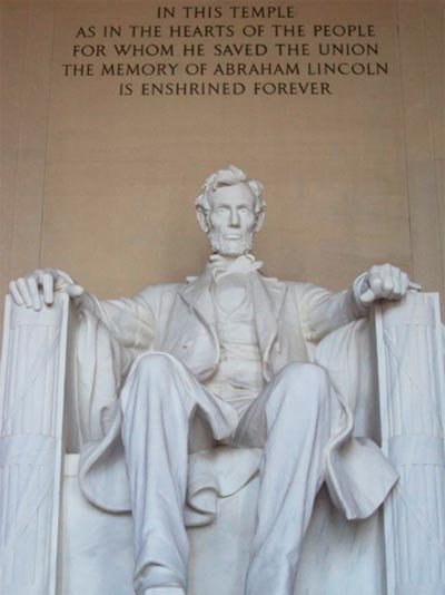 Estatua monumental del presidente Lincoln. Imagen de Guiarte.com.