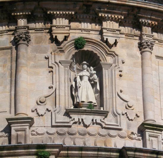 Detalle de la fachada de la iglesia de la Peregrina, Pontevedra. Guiarte.com