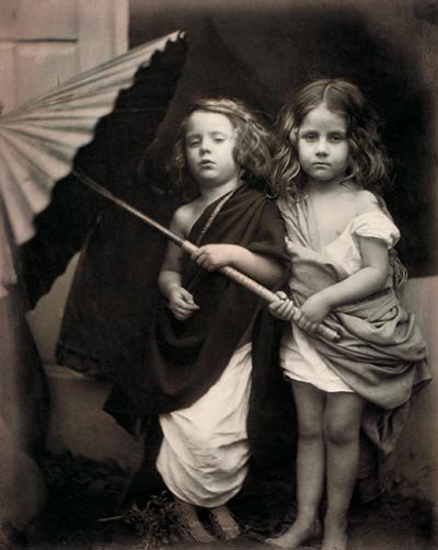 Paul y Virginia ca. 1865. Albúmina. 7 x 4,5 cm. Julia Margaret Cameron. Colección Lola Garrido