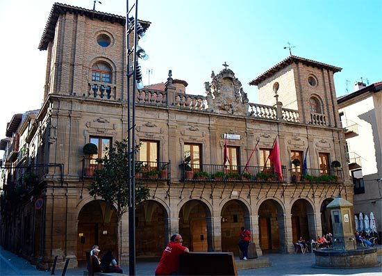 Palacio Municipal de Viana. Fotografía  de José Holguera. Guiarte.com.