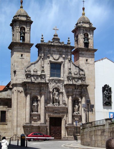La iglesia de San Jorge, en La Coruña, con atractiva fachada barroca. Imagen de guiarte.com. 
