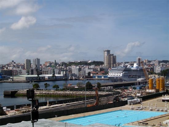 Puerto de La Coruña, desde el Jardín de San Carlos. Imagen de guiarte.com.