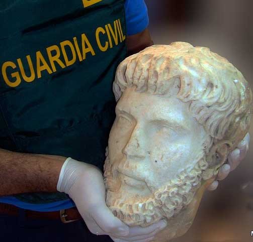 Recupera la cabeza de un busto romano, robada en Quintana del Marco, León. Guiarte.com