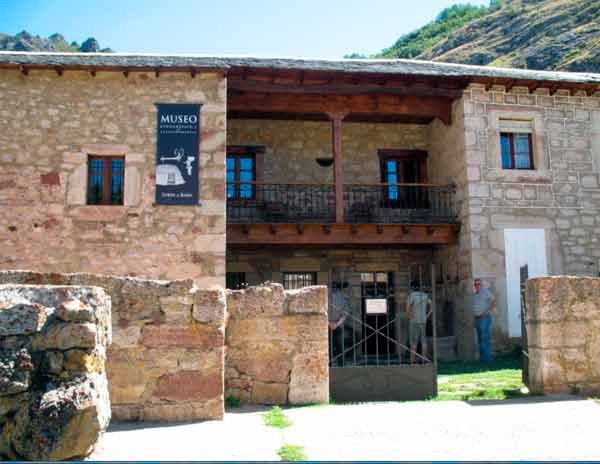 Museo etnográfico y de la Trashumancia en Torre de Babia, en la montaña cantábrica leonesa. imagen de guiarte.com