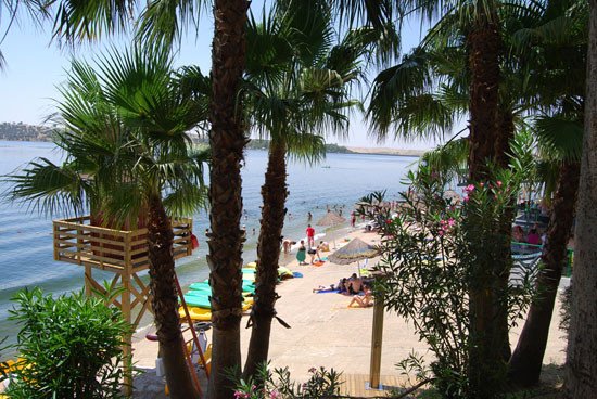 La playa fluvial de Orellana. Foto www.turismoextremadura.com