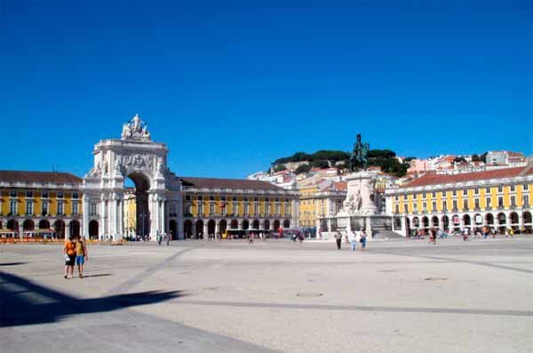 La inmensa Plaza del Comercio, de Lisboa. Ana Alvarez/Guiarte.com