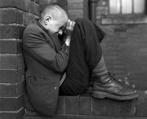 Joven en un muro, Jarrow, Tyneside, 1976. Chris Killip