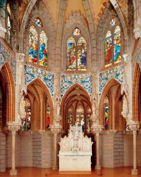 Una maravilla del Modernismo en Astorga: Capilla del Palacio Episcopal, de Gaudí. Imagen de guiarte.com