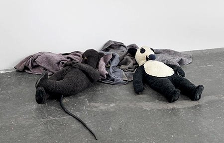 Sin título (Rata y oso, durmiendo) 2008-09. Fischli and Weiss.