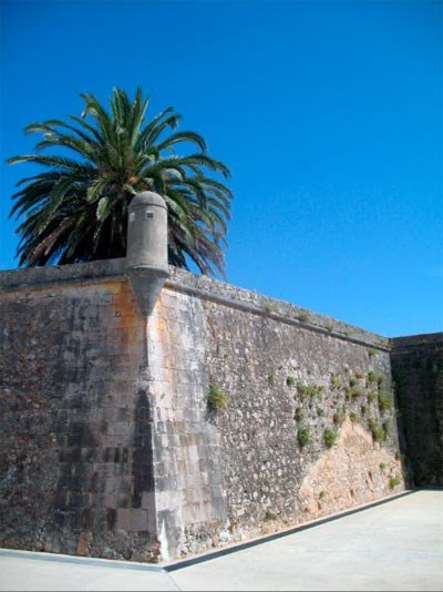 El complejo fortificado de Cascais se remonta a tiempos de la Edad Media. Guiarte.com/Ana Alvarez.