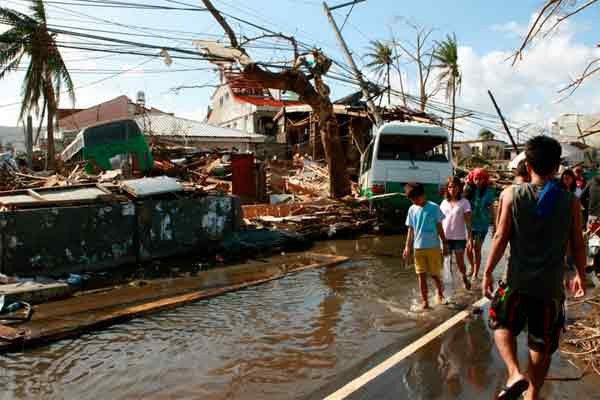 El devastador tifón Yolanda arrasó Filipinas, destruyendo pueblos enteros. Imagen de UNICEF