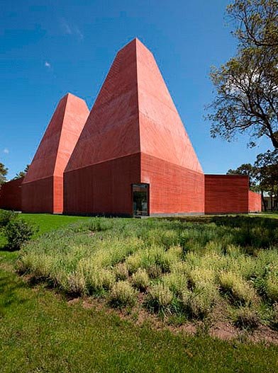 La  Casa das Histórias Paula Rego. Imagen de http://www.casadashistoriaspaularego.com