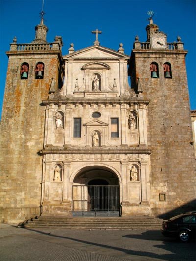 Fachada de la catedral de Viseo. Guiarte.com
