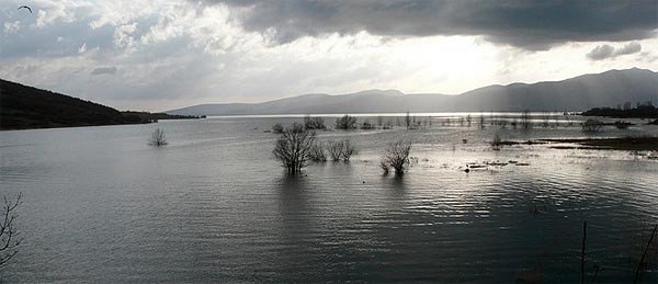 Imágenes del Livanjsko, el mayor polje del mundo, en las estaciones seca y húmeda. http://www.ramsar.org