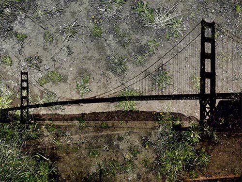 Tent Camera Image on Ground: View of the Golden Gate Bridge from Battery Yates, 2012, Abelardo Morell, inkjet print. Lent by the artist, courtesy of Edwynn Houk Gallery, New York. © Abelardo Morell, c