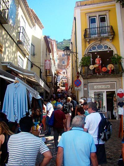 Los comercios son otro de los atractivos de Sintra. Foto Guiarte.com Copyright.