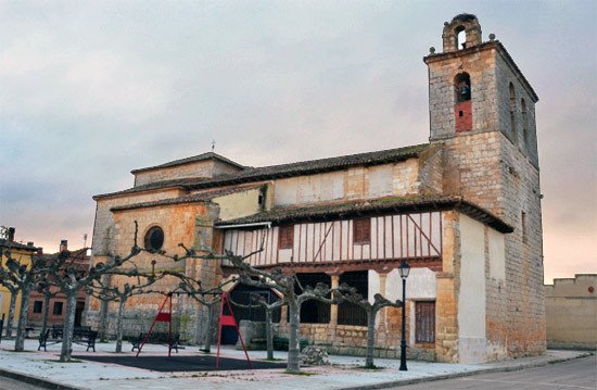Iglesia parroquial de San Pedro en Itero de la Vega, Palencia. Imagen de José Holguera (www.grabadoyestampa.com) para guiarte.com