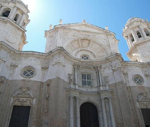 Fachada de la Catedral de Cádiz. Foto Guideo App