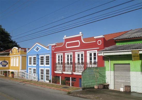 Casas de Ribeirão, bellamente decoradas.Imagen Tomás Alvarez. Guiarte.com