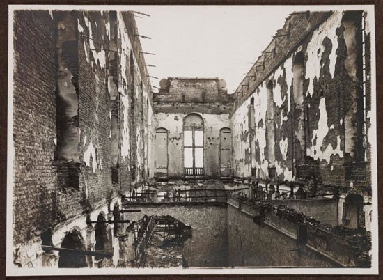 Leuven University Library after the fire in 1914. Pierre Alphonse et Pierre Emile Arnou.