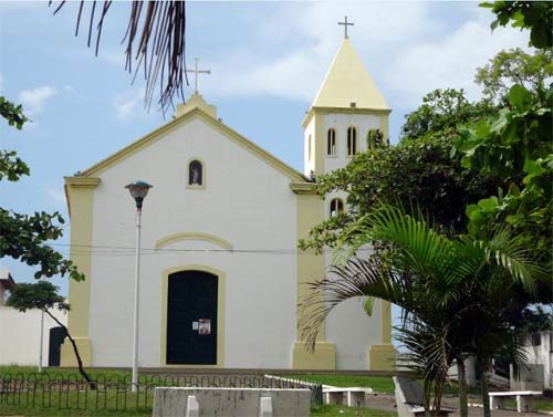 Iglesia en São João do Rio Vermelho (Isla de Santa Catarina, Brasil). Imagen de guiarte.com