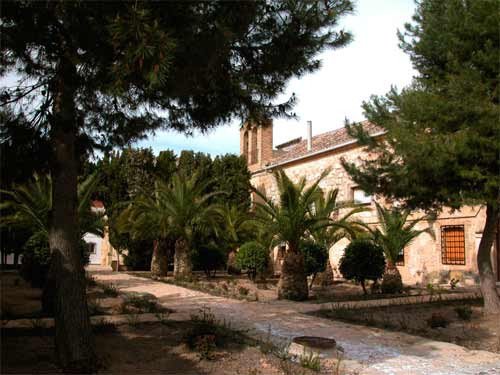 Un apacible rincón del bello pueblo inmortalizado por Cervantes. Imagen de guiarte.com. Copyright.