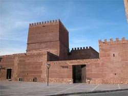 El humilde castillo de Manzanares. imagen de guiarte.com- Copyright