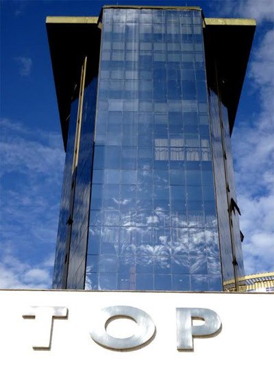 Torre de un centro comercial de Florianópolis. Imagen de Guiarte.com