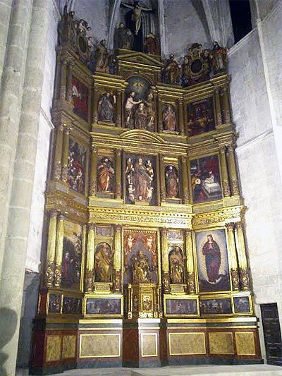 El retablo de la iglesia de Santa María la Real, ya en su emplazamiento original. Aranda de Duero.