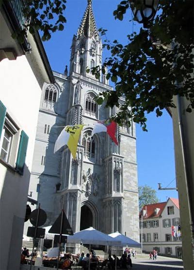 Portada del templo catedralicio de la ciudad alemana de Constanza. Imagen de Guiarte.com.