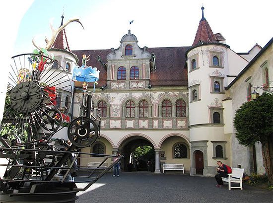 Patio del ayuntamiento de Constanza (Alemania), con uno de los edificios que integran el conjunto). Imagen de Guiarte.com