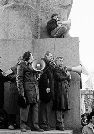 Ryszard Kapuscinski. San Petersburgo, 1990-1991. Mitin frente al Palacio de Invierno