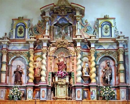 El altar del pueblo desaparecido de Oliegos, pervive en la iglesia de Cogorderos. Imagen de Guiarte.com