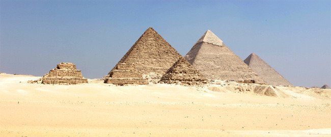 Las Pirámides de Guiza están justo a las afueras de El Cairo, en la explanada conocida como meseta de Guiza. Foto Turismo de Egipto