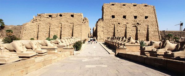 Karnak combina los logros de varias generaciones de constructores de la antigüedad en un período de 1500 años. Foto Turismo de Egipto
