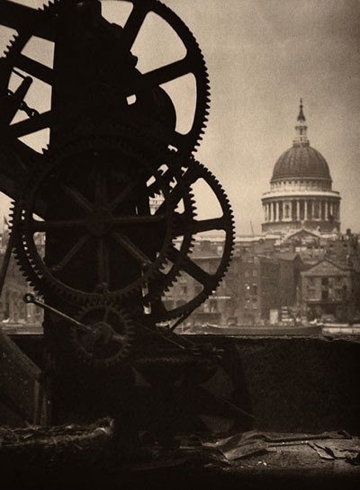 Saint Paul desde Bankside, Londres, 1905. Alvin Langdon Coburn