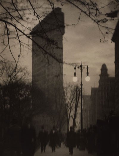 El edificio Flat-Iron, atardecer. 1910-1911. Nueva York. Alvin Langdon Coburn