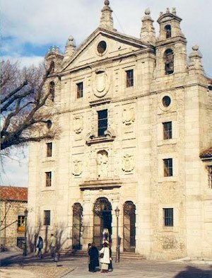Convento fundado sobre la casa natal de Santa Teresa en Ávila. Guiarte.com