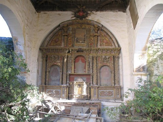 El retablo estaba en una iglesia ruinosa, en la que ya se habían perdido otros dos, por los hundimientos.