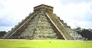 Pirámide de Kukulcán, en Chichén-Itzá. Foto A. García-guiarte. Copyright