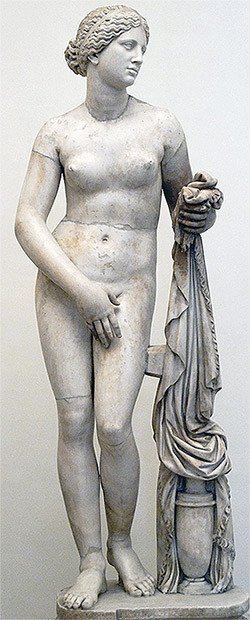 Copia de la Afrodita de Cnido de Praxíteles. Museo del Palacio Altemps de Roma.