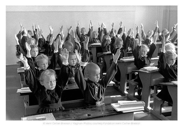 Escuela primaria, Moscú, Rusia, 1954. Colección Fondation Henri Cartier-Bresson, París