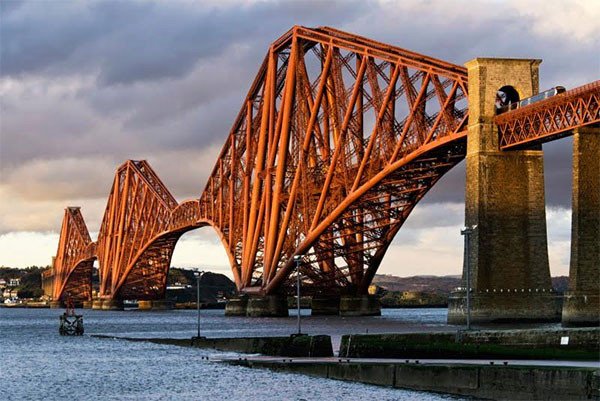 Puente sobre el río Forth © Historic Scotland/ UNESCO