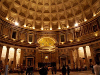 Interior del Panteón, en Roma....